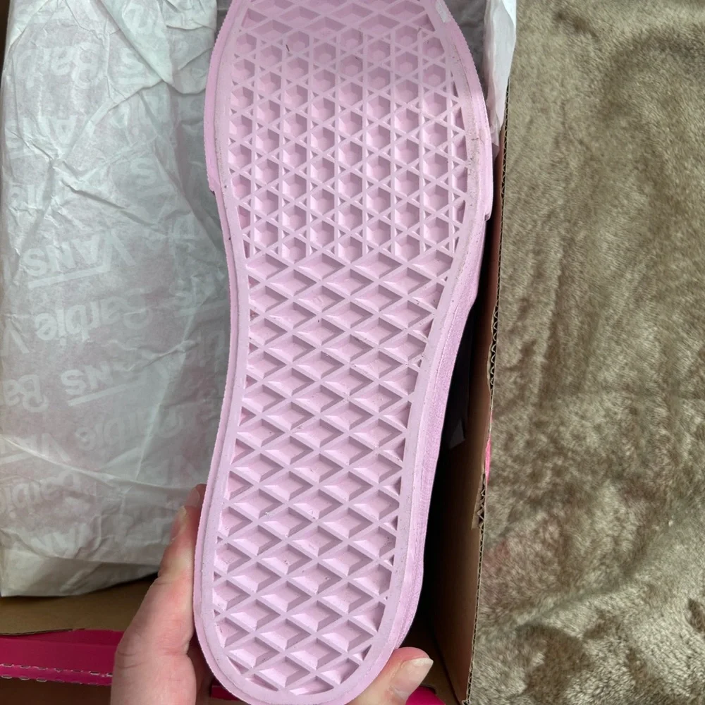 Vans x Barbie High-Top platform Sneakers - Picture 2 of 4
